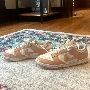 Nike Dunks Low Harvest Moon Women’s size 9